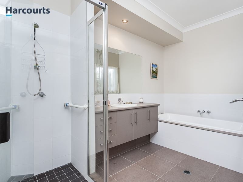 64 Kangaroo Street, North Lakes QLD 4509