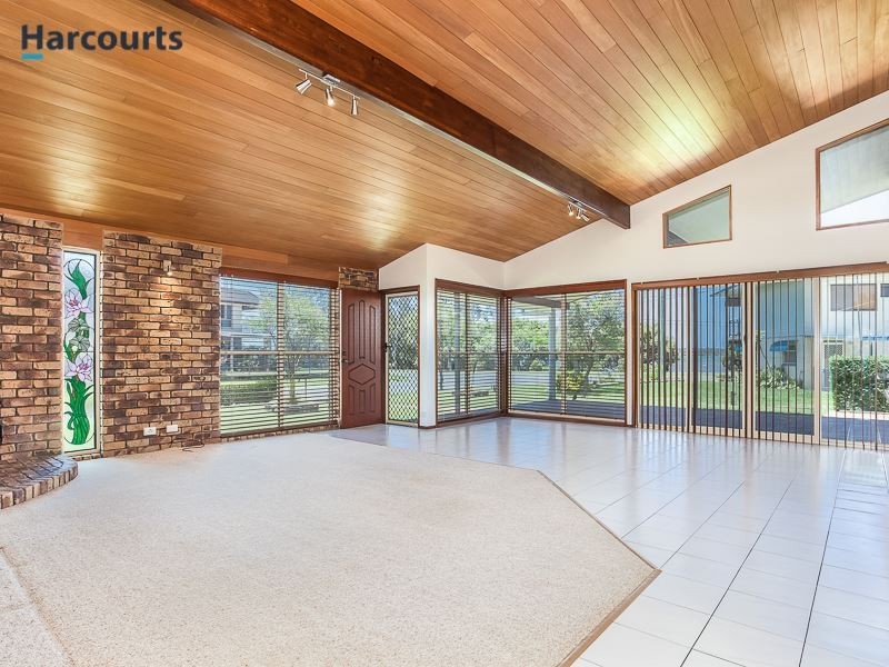 4 Third Avenue, Toorbul QLD 4510