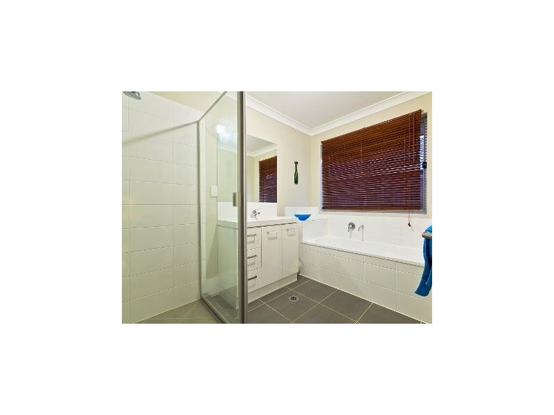 23 Cowen Terrace, North Lakes QLD 4509