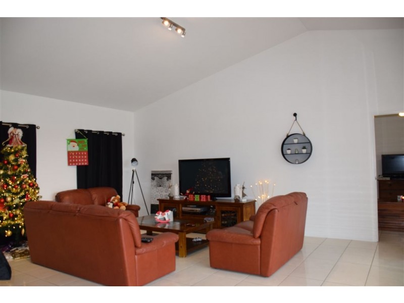 19 Whitecedar Circuit, North Lakes QLD 4509