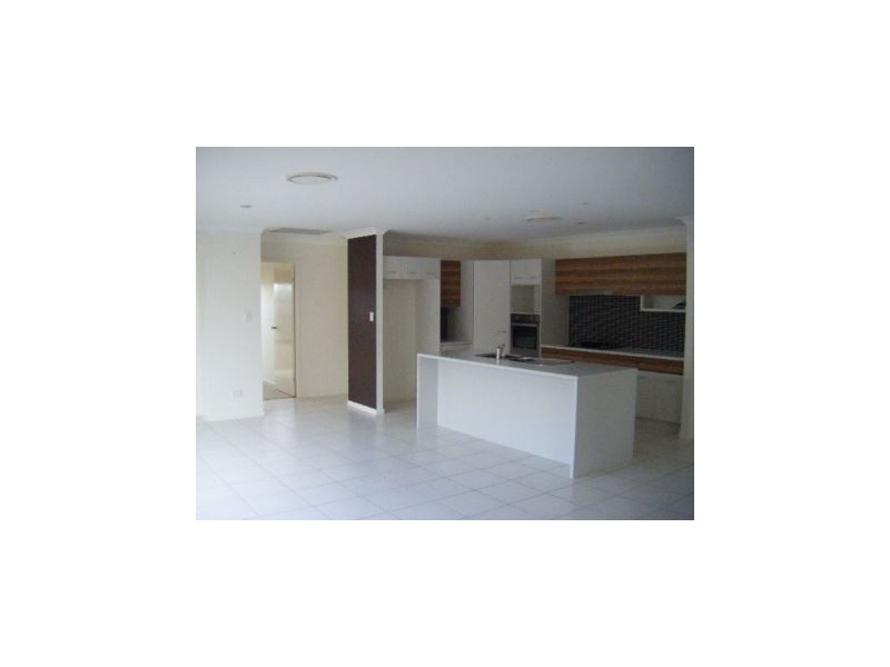 3 Caper White Court, Kallangur QLD 4503