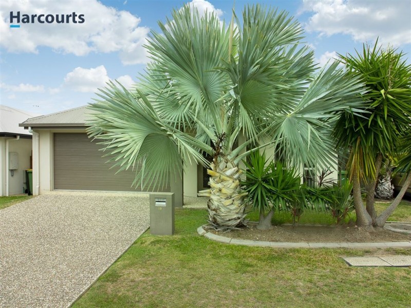 19 Friars Crescent, North Lakes QLD 4509