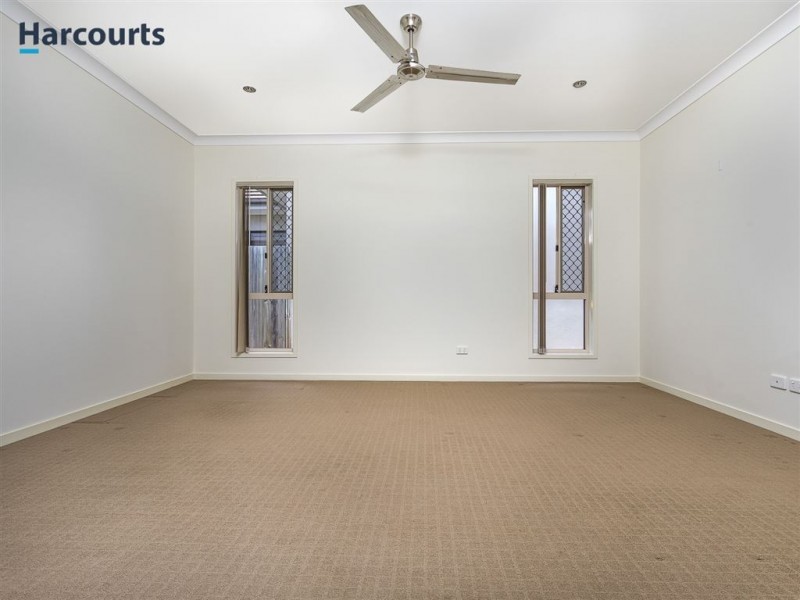 19 Friars Crescent, North Lakes QLD 4509