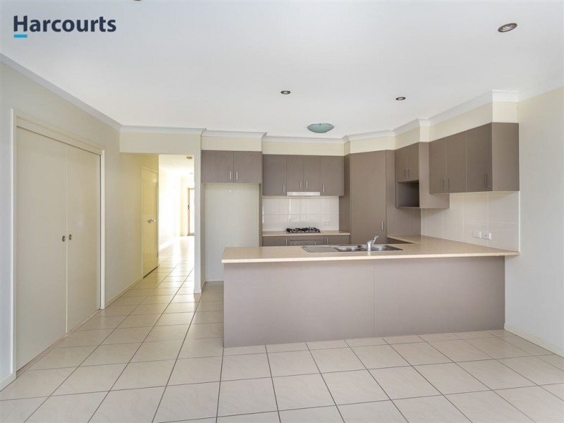 19 Friars Crescent, North Lakes QLD 4509