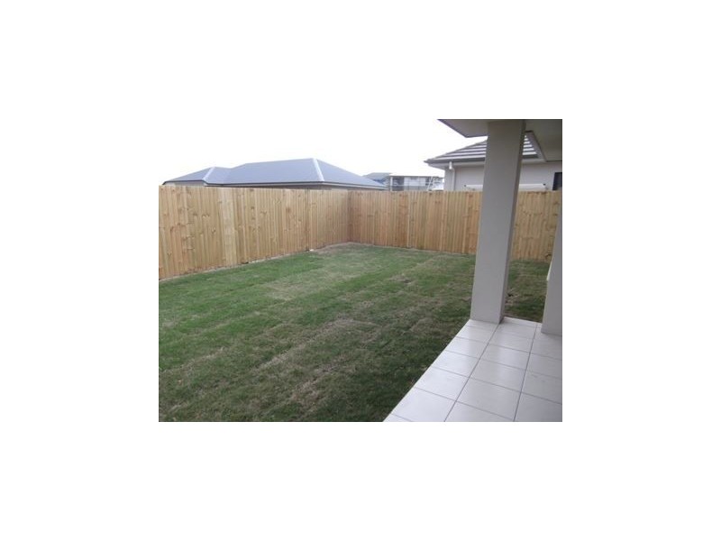 19 Friars Crescent, North Lakes QLD 4509