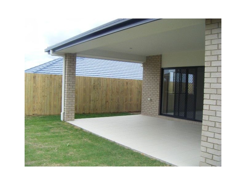 38 Astley Pde, North Lakes QLD 4509