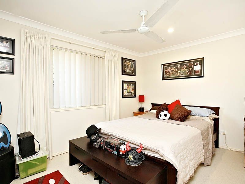 9 Campion Drive, North Lakes QLD 4509