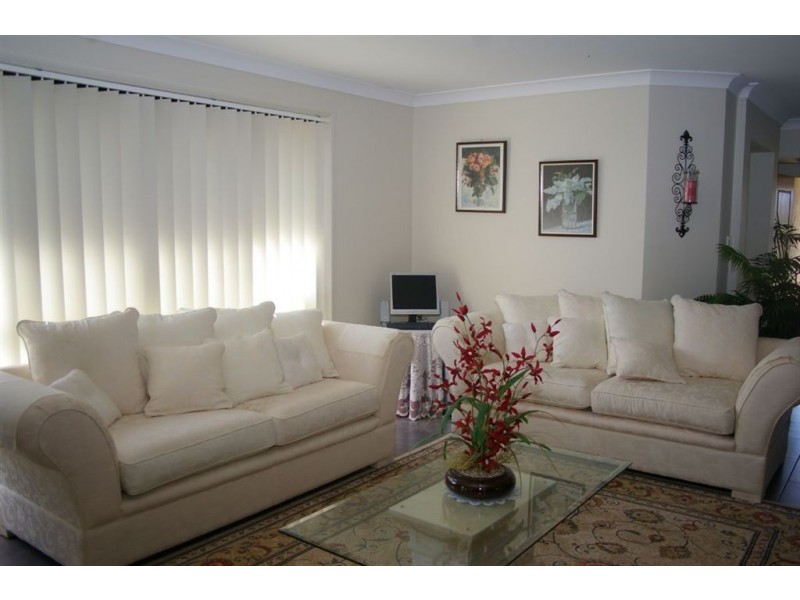 16 Briggs Drive, Caboolture QLD 4510