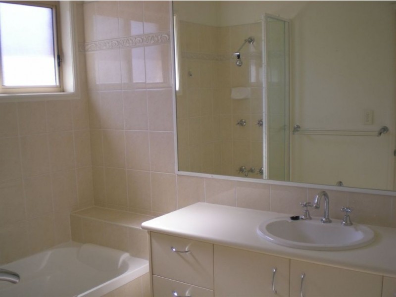 16 Brockman Street, North Lakes QLD 4509