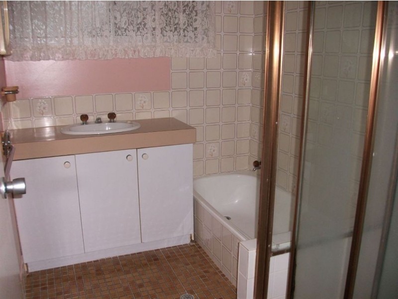 13 St Quentin Court, Petrie QLD 4502