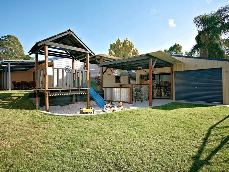 19 Jillian Street, Kallangur QLD 4503