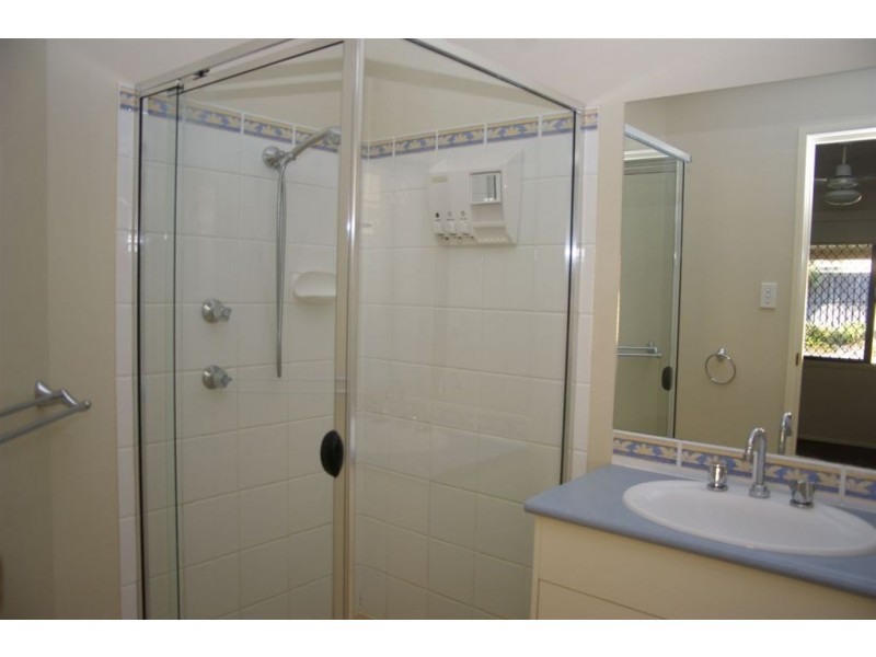 3 Chesterton Court, North Lakes QLD 4509