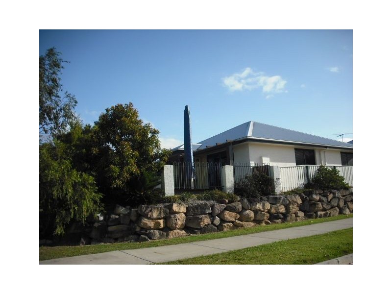 8 Auburn, North Lakes QLD 4509