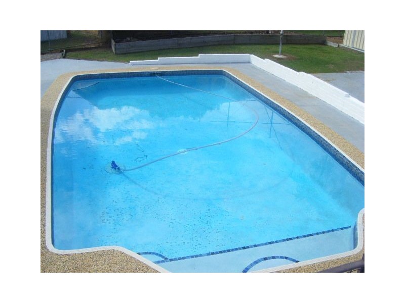 6 Lauder Street, Kallangur QLD 4503