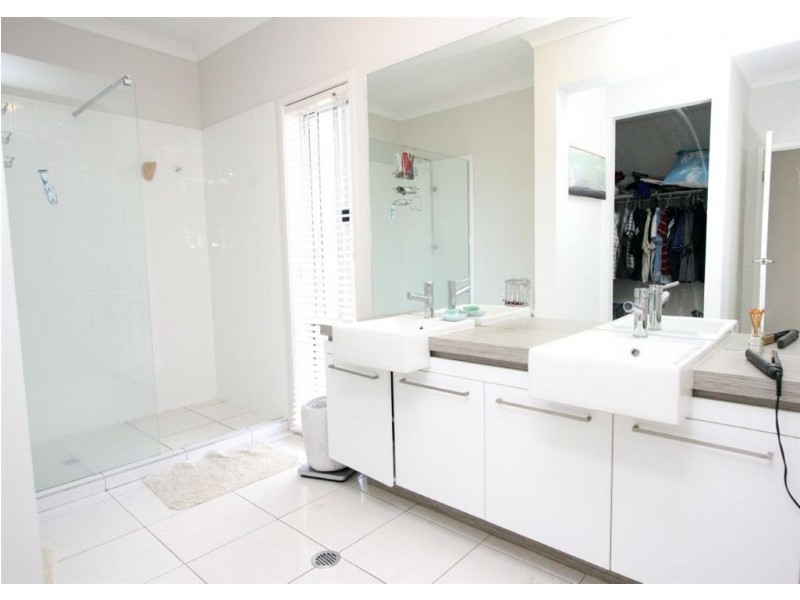 17 Capparis Street, North Lakes QLD 4509