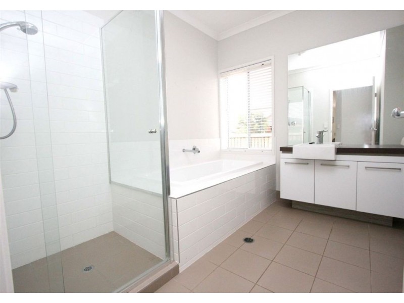 17 Capparis Street, North Lakes QLD 4509