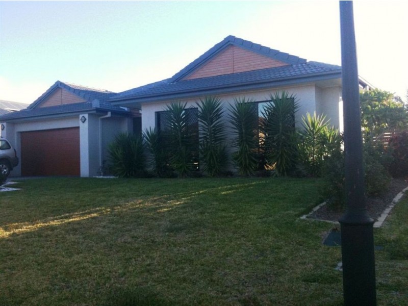 7 Foambark, North Lakes QLD 4509