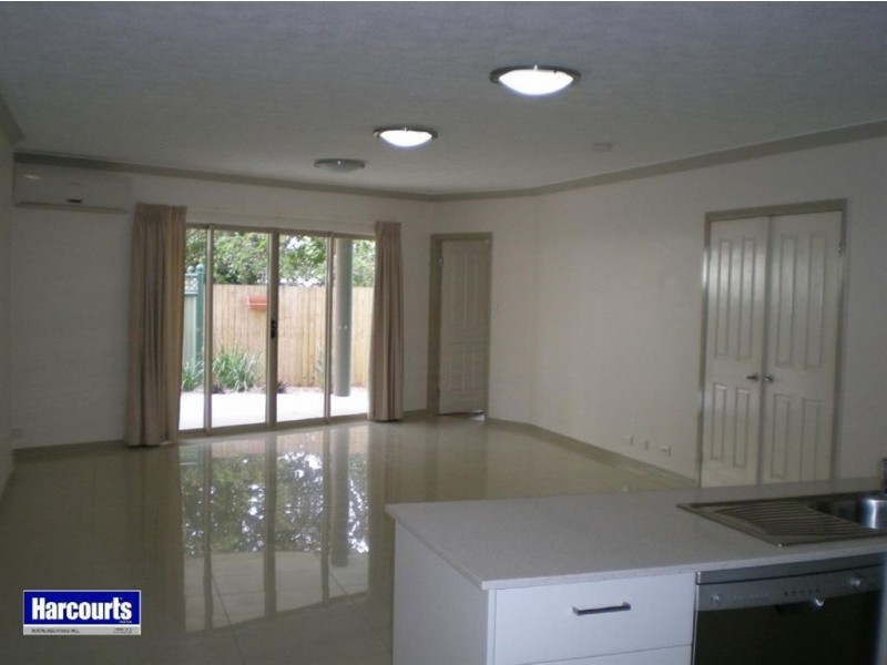 3/7 Annie Street, Woody Point QLD 4019