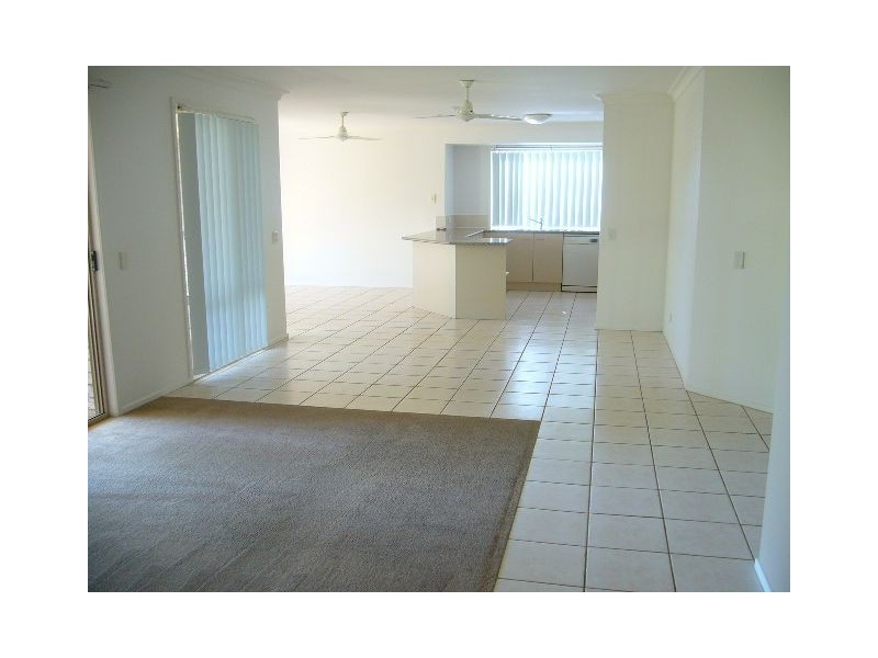 16 Ultramarine Pde, Griffin QLD 4503