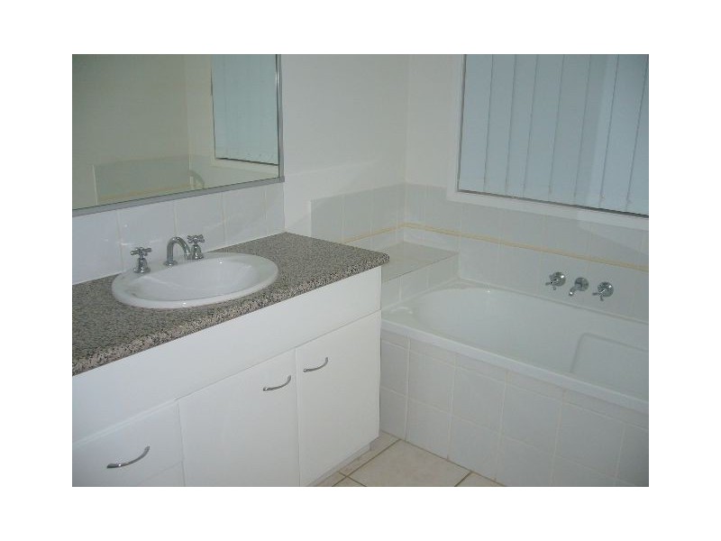 16 Ultramarine Pde, Griffin QLD 4503