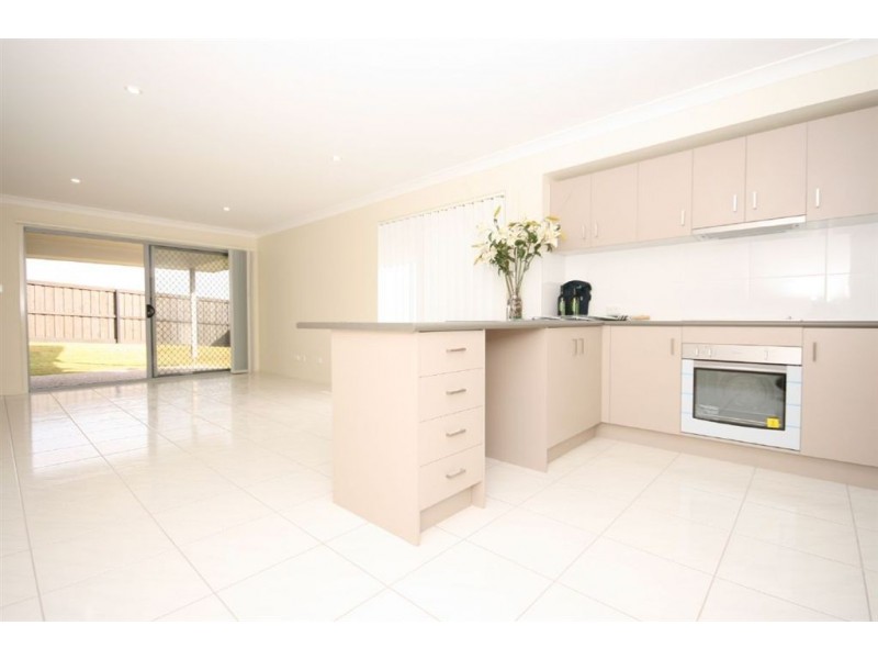 30 Nina Crescent, North Lakes QLD 4509