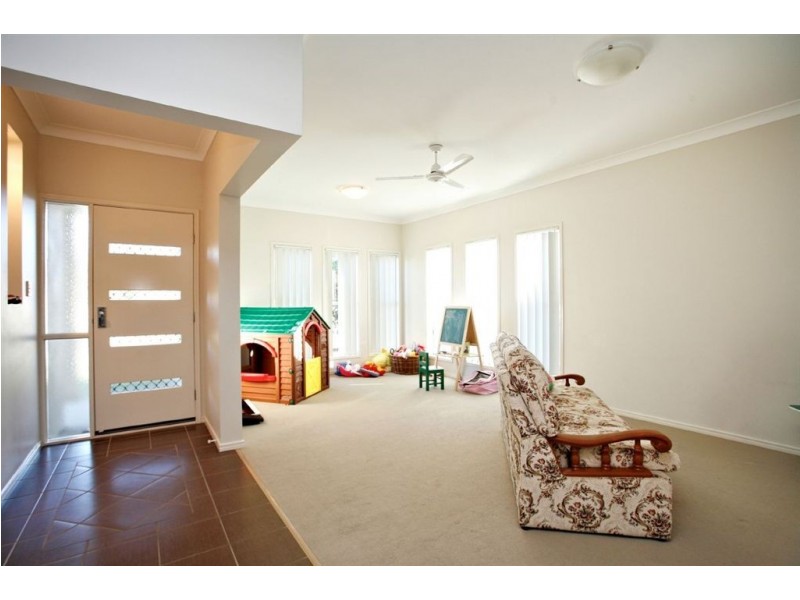 11 Pandorea Circuit, North Lakes QLD 4509