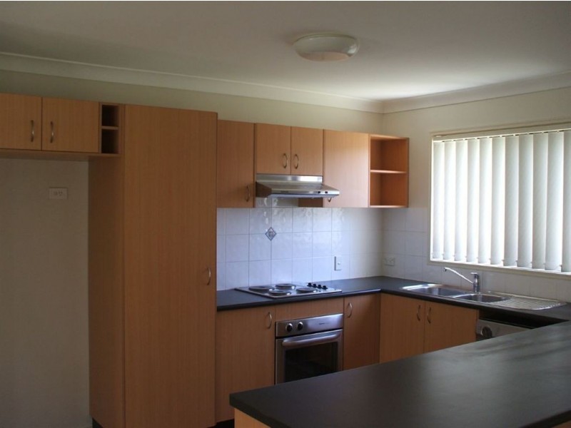 16 Whitfield Crescent, North Lakes QLD 4509