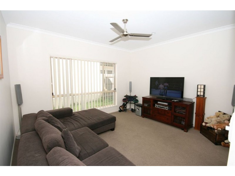 9 Dingo Street, North Lakes QLD 4509