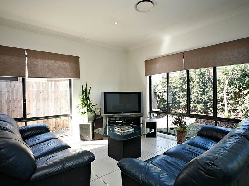 19 Silkyoak Court, North Lakes QLD 4509