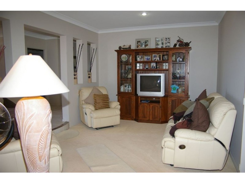 38 Mariner Court, Newport QLD 4020