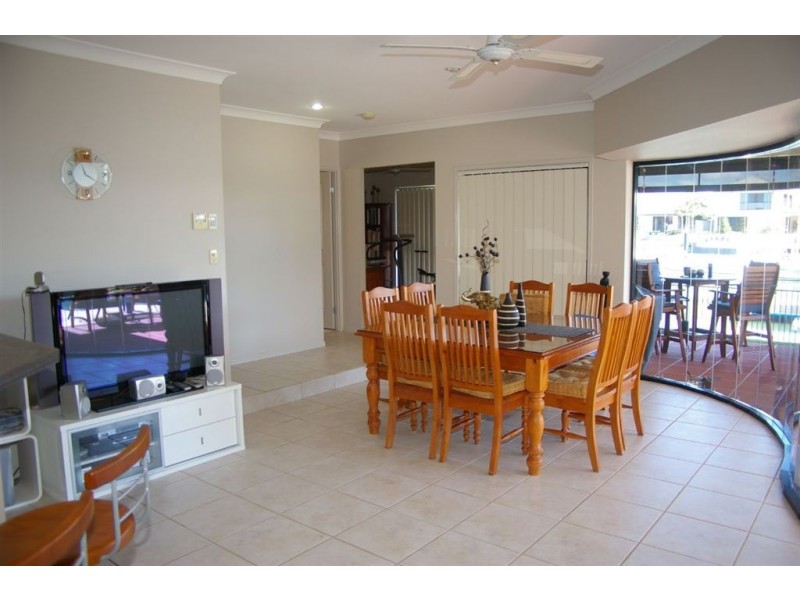 38 Mariner Court, Newport QLD 4020