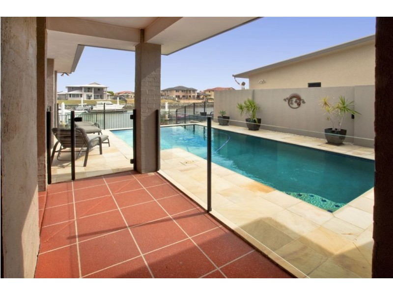 38 Mariner Court, Newport QLD 4020