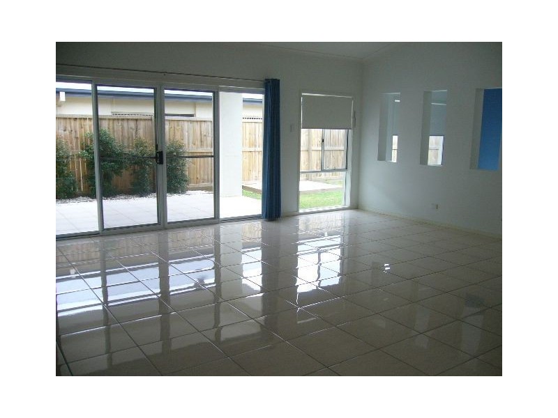 23 Langer, North Lakes QLD 4509