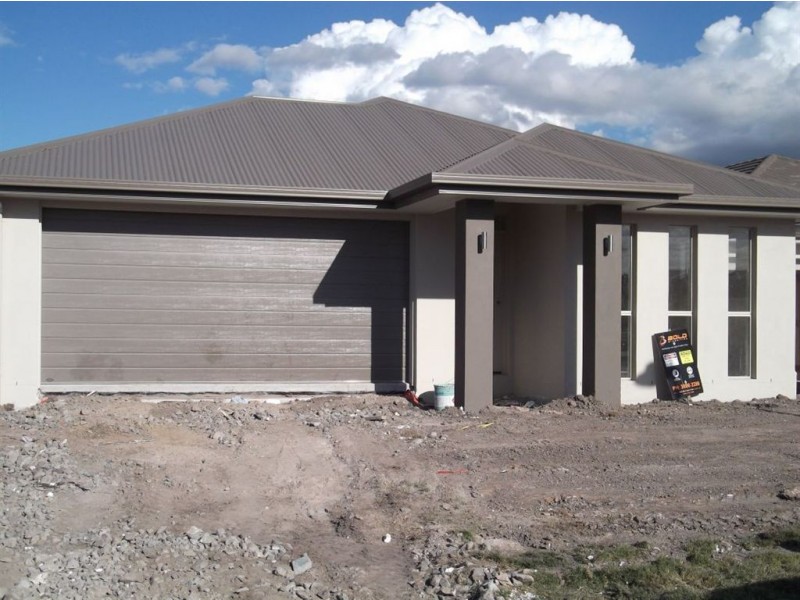 19 Friars Crescent, North Lakes QLD 4509