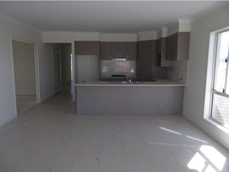 19 Friars Crescent, North Lakes QLD 4509