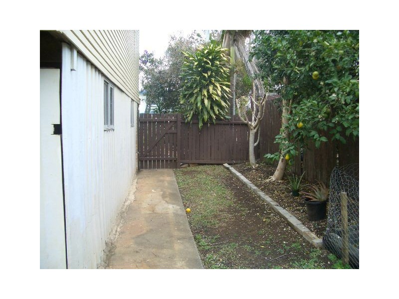 28 Lavercombe Drive, Kallangur QLD 4503