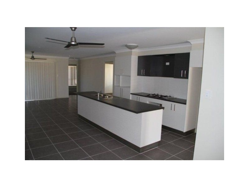 18 Tourmaline Circuit, Mango Hill QLD 4509
