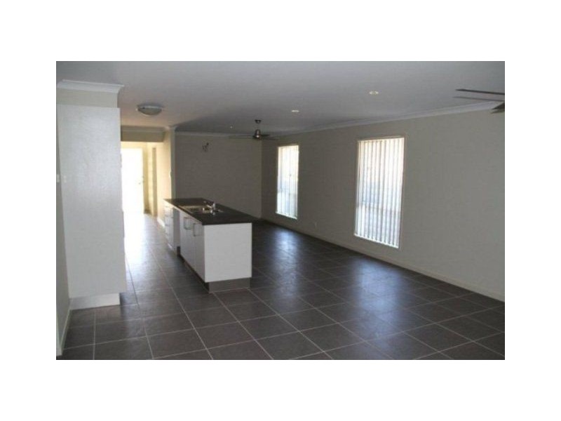 18 Tourmaline Circuit, Mango Hill QLD 4509