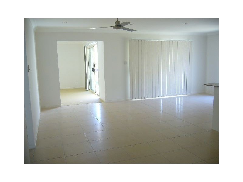 14 Mackintosh Drive, North Lakes QLD 4509