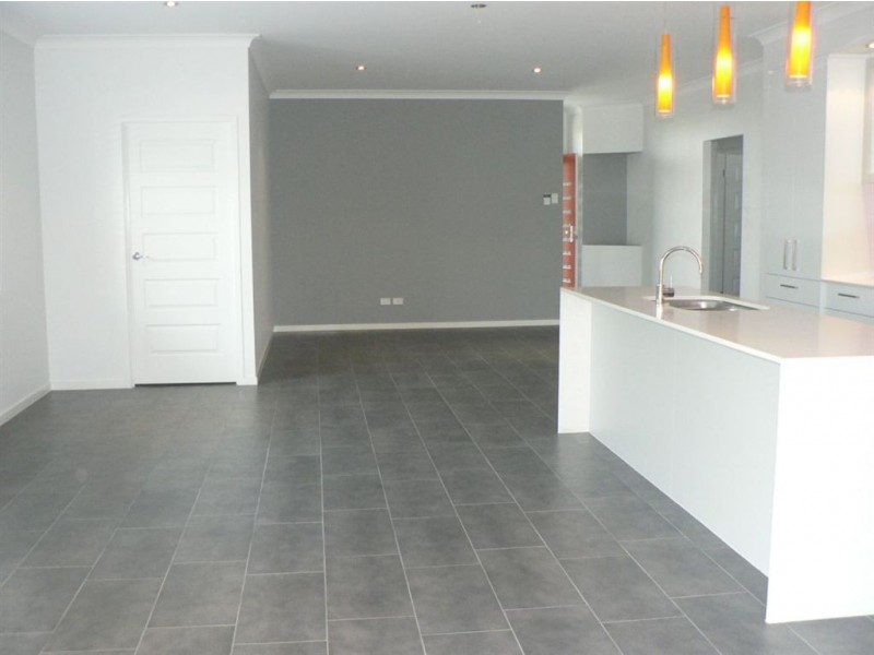 21 Gleeson, North Lakes QLD 4509