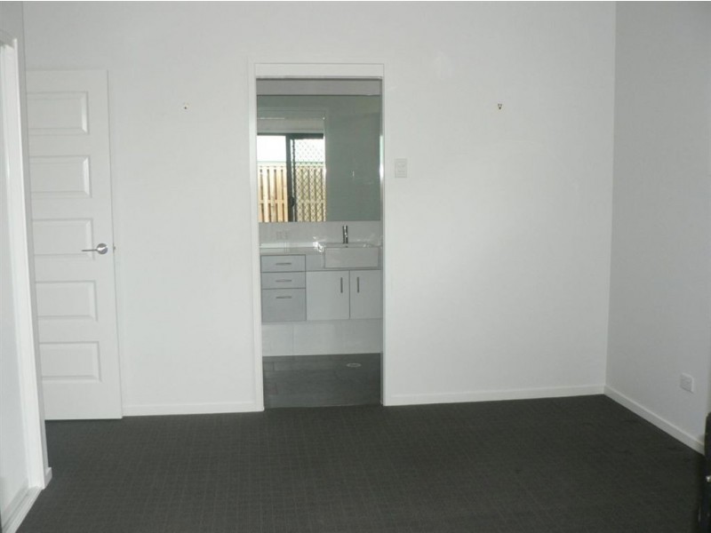 21 Gleeson, North Lakes QLD 4509