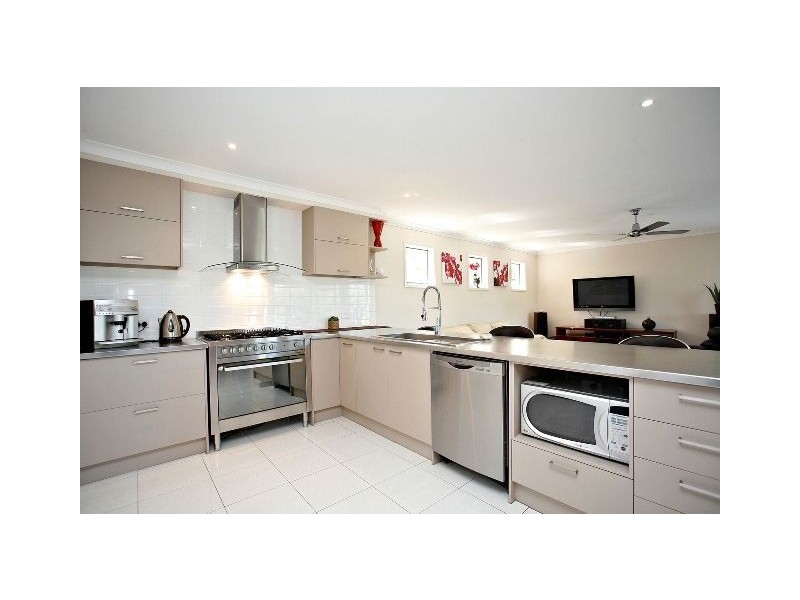 2 Turnstone Circuit, North Lakes QLD 4509