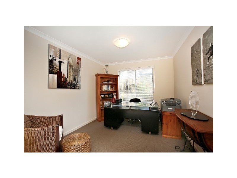 2 Turnstone Circuit, North Lakes QLD 4509