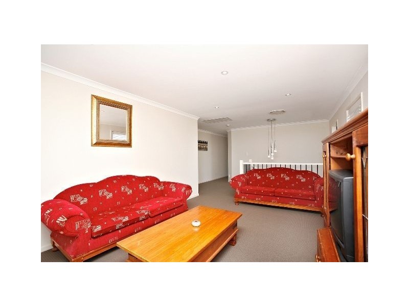 2 Turnstone Circuit, North Lakes QLD 4509