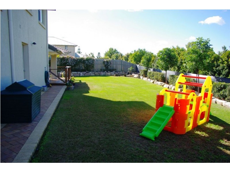 2 Turnstone Circuit, North Lakes QLD 4509