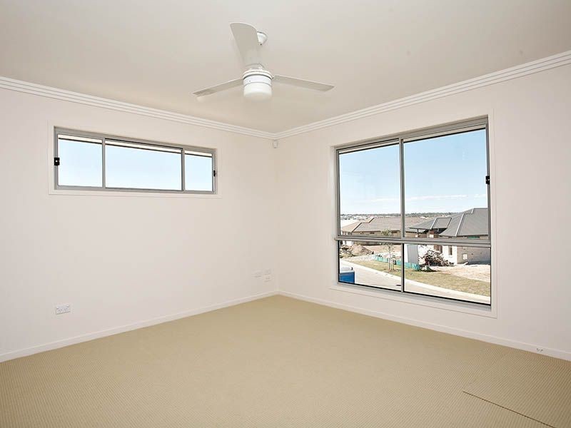 121 Mackintosh Drive, North Lakes QLD 4509