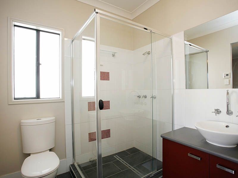 15 Eaton Close, North Lakes QLD 4509