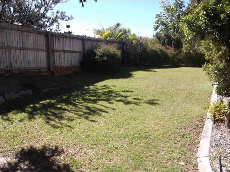 27 Cooksland Crescent, North Lakes QLD 4509