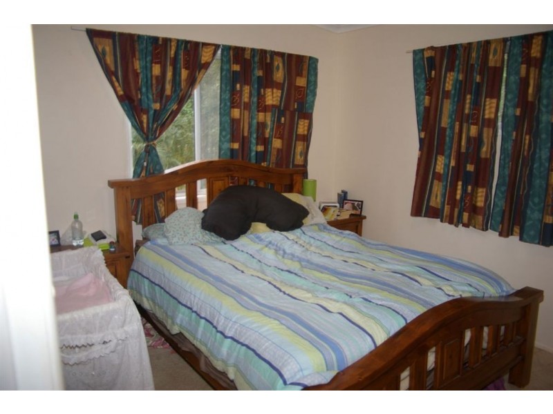 15 Blazey Street, Kallangur QLD 4503