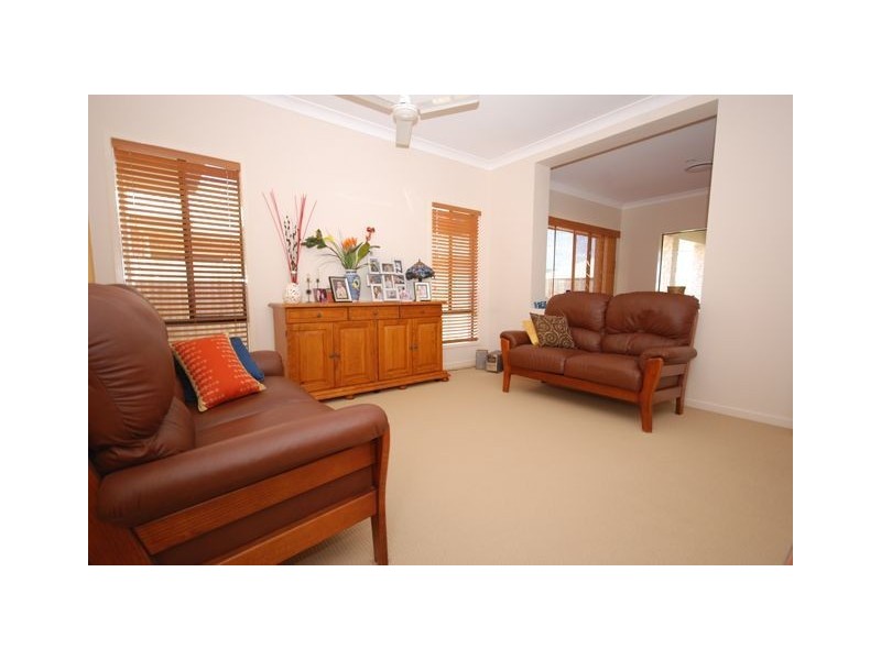34 Tuckeroo, North Lakes QLD 4509